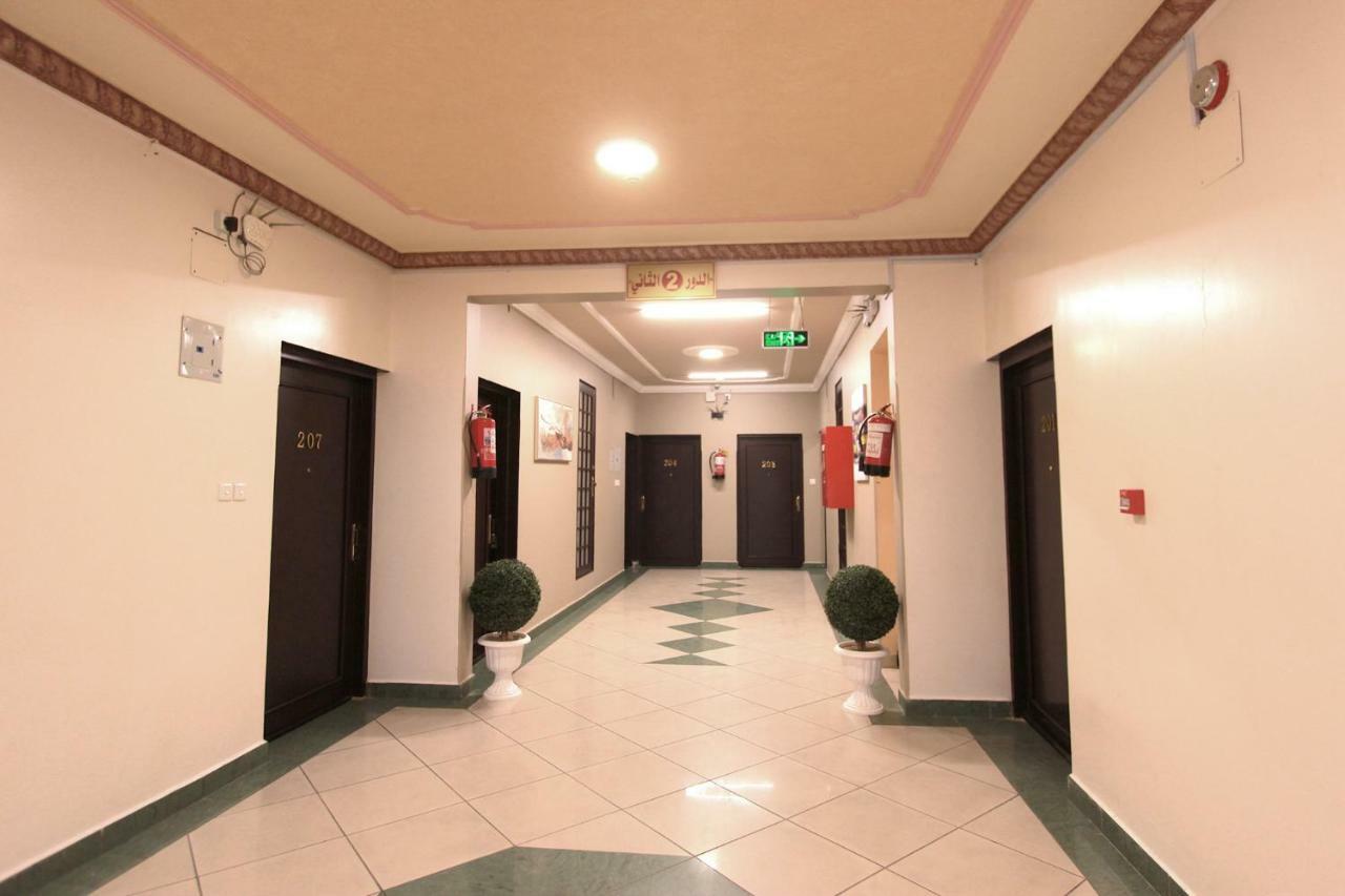 Al Qaswaa Furnished Apartements Buraidah Exterior photo